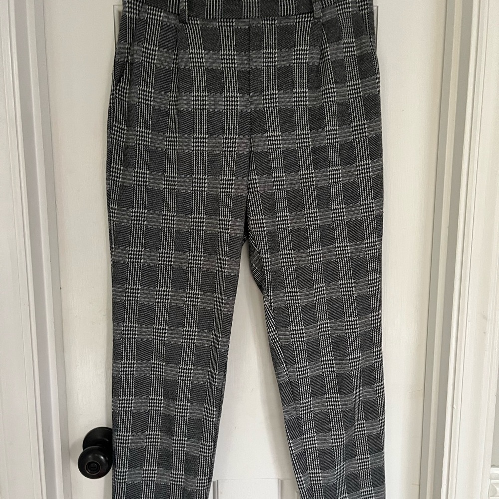 Women’s Gray Plaid Pants